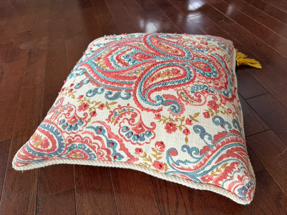 New 20” Cynthia Rowley decorative paisley pillow - photo 5
