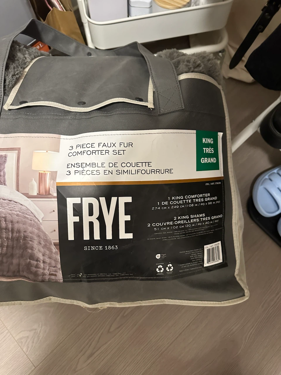 FRYE Comforter only King size
