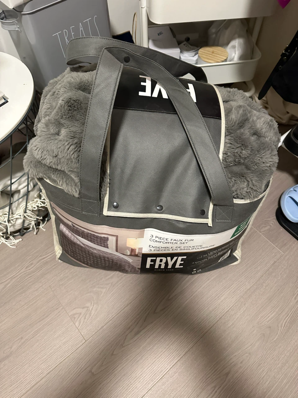 FRYE Comforter only King size - photo 5