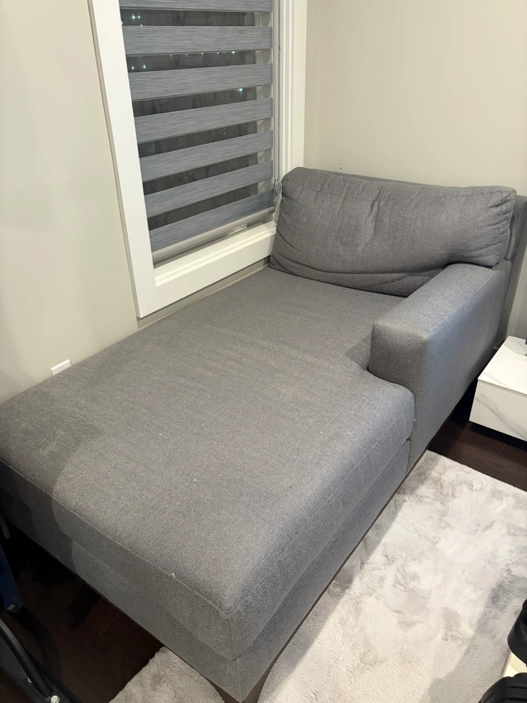 Gray Upholstered Chaise Lounge - photo 4