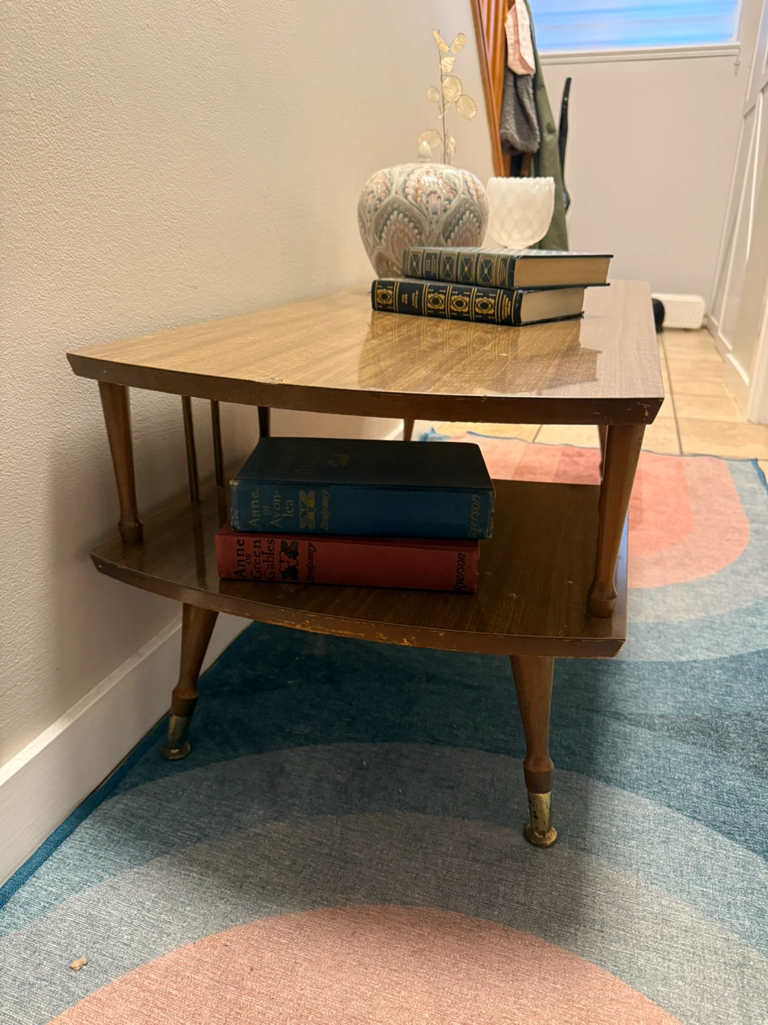 Vintage MCM two-tier wooden coffee table with magazine rack - photo 4