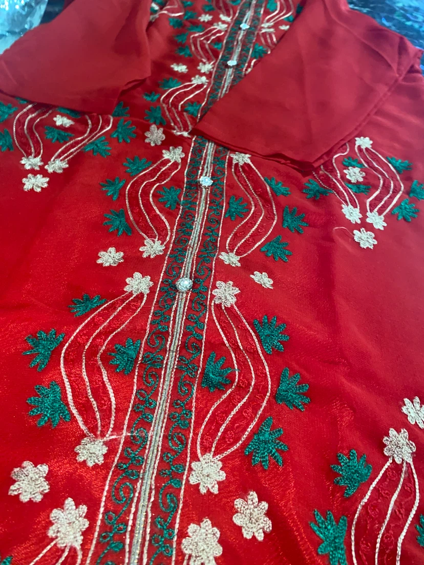 Red Embroidered Long Kurti - photo 2