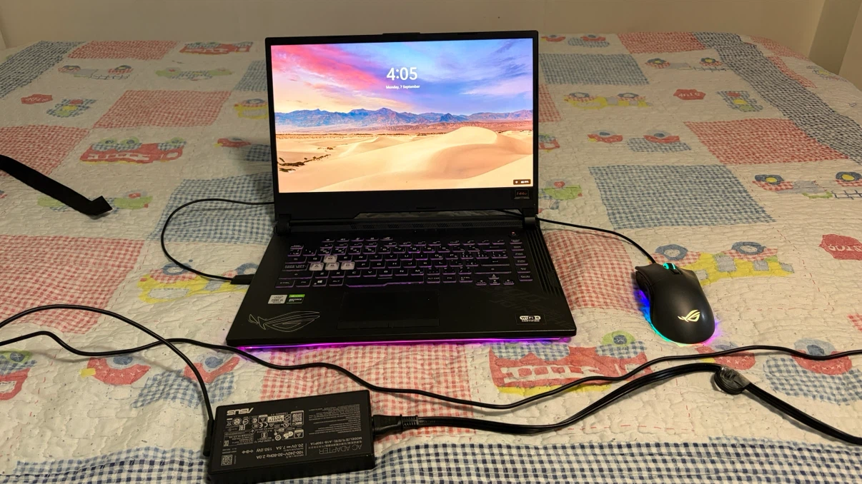 ASUS ROG Strix G15 Gaming Laptop + mouse