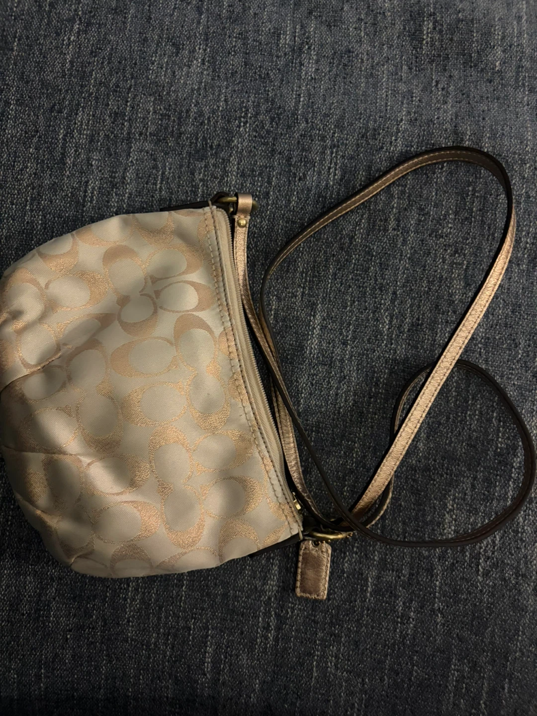 Coach Signature Gold cross body - photo 2