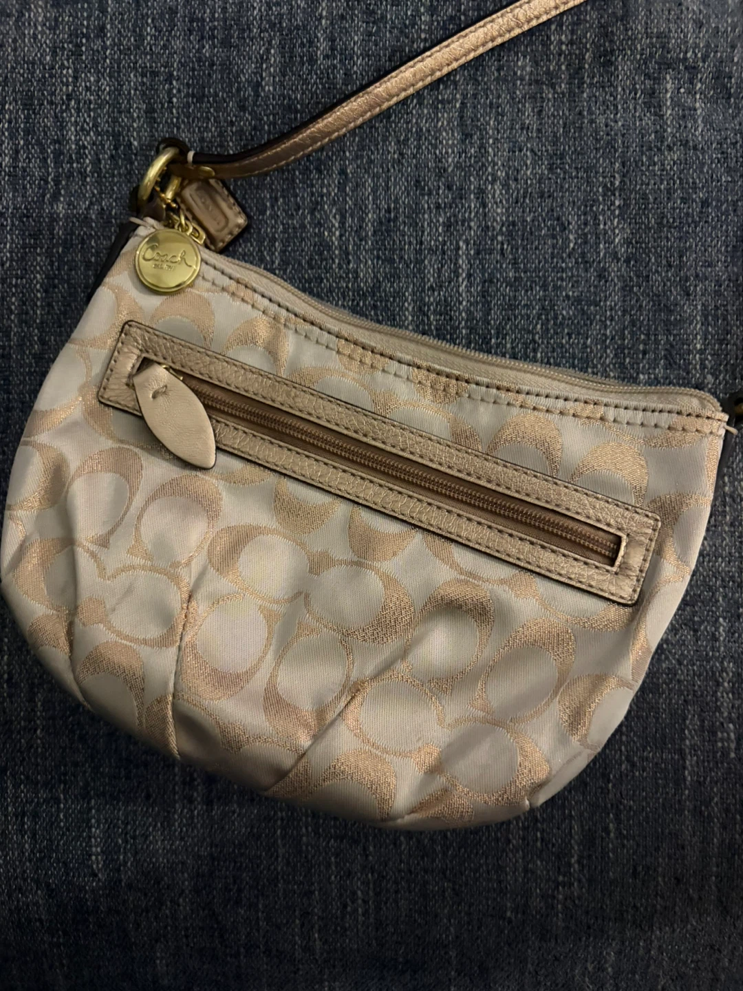 Coach Signature Gold cross body - photo 4