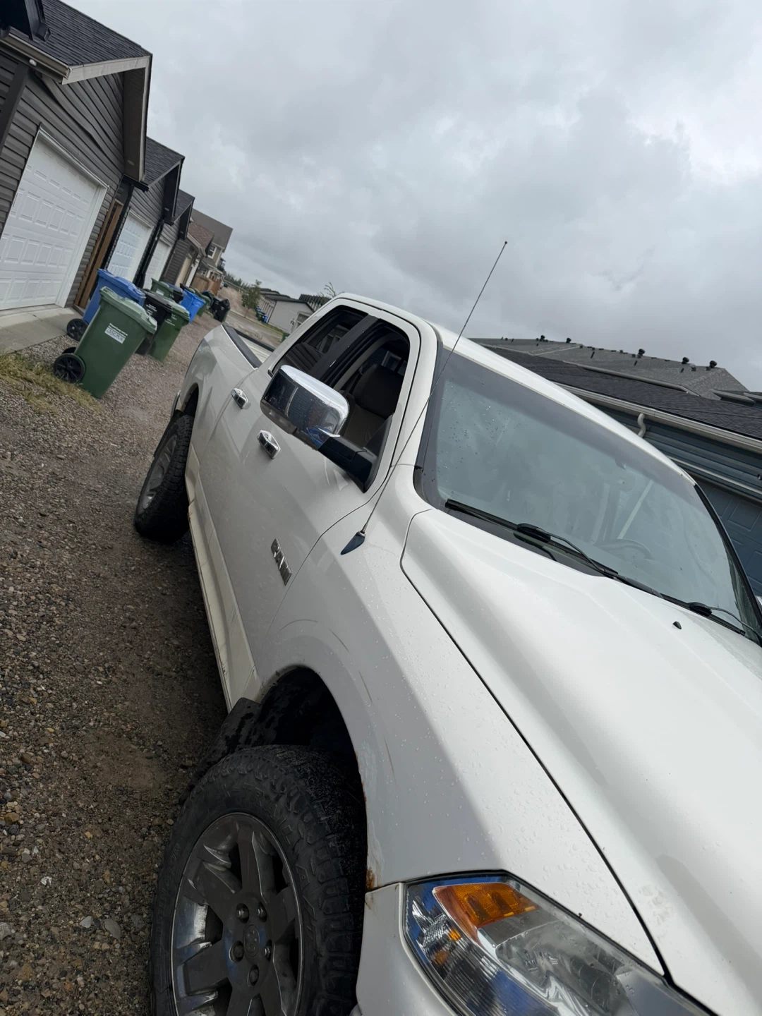 Dodge Ram Laramie 4x4 - photo 3