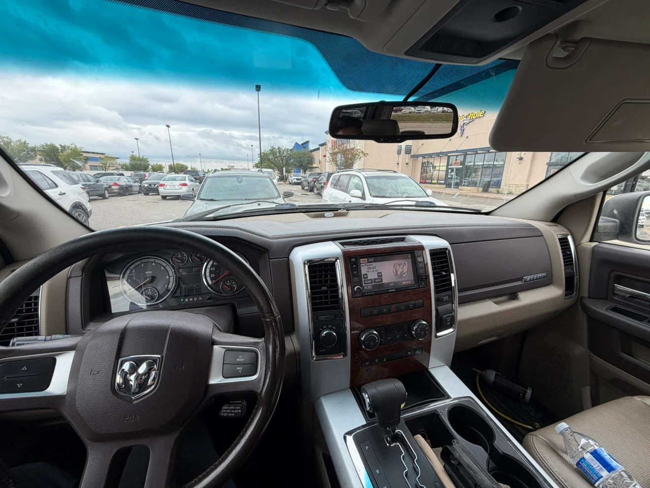 Dodge Ram Laramie 4x4 - photo 5