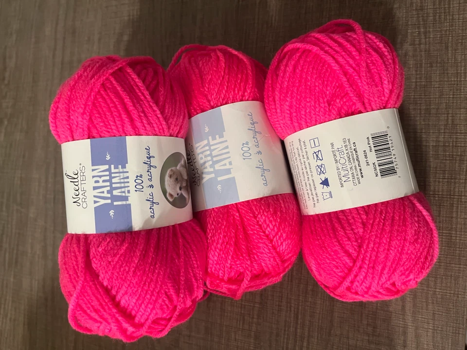 Yarn acrylic hot pink 4 skeins x50g each