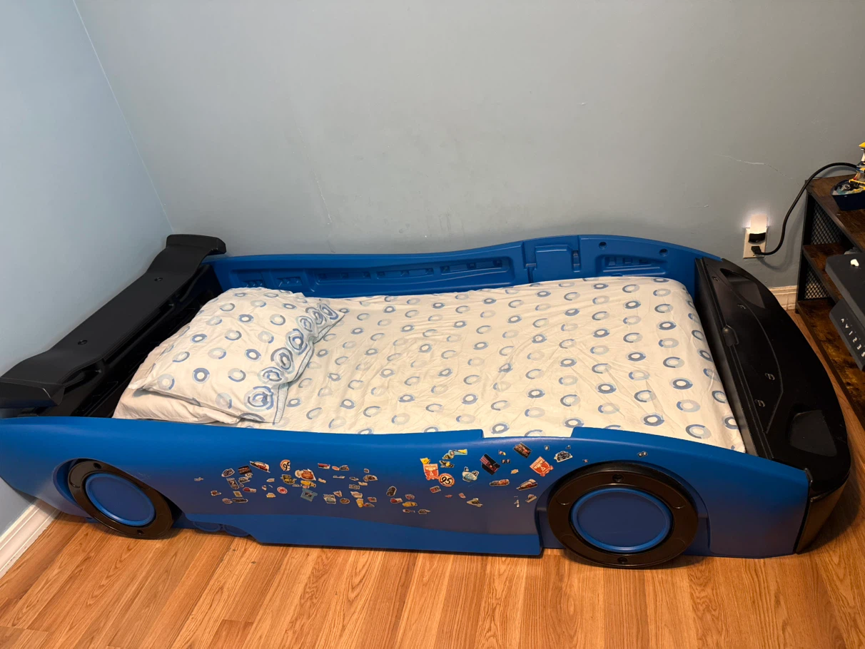Blue Race Car Toddler Bed - photo 3