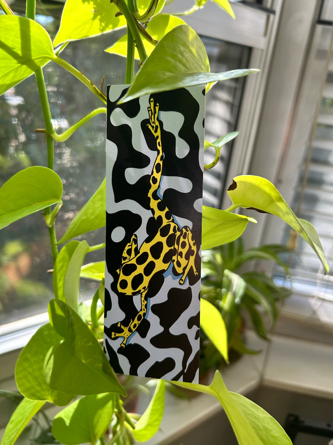 Trippy Frog Bookmark - photo 2