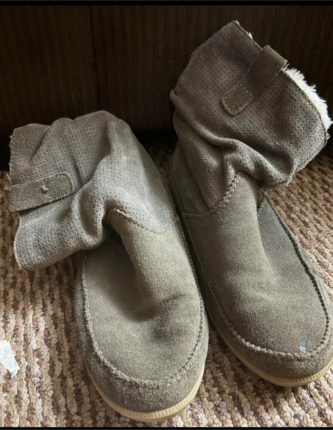 Grey Suede with Tassels ~ Size 7
