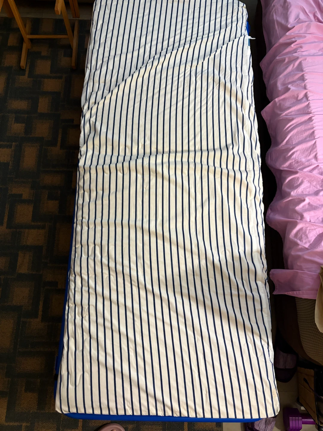 Foldable Guest Cot with Mattress - photo 5