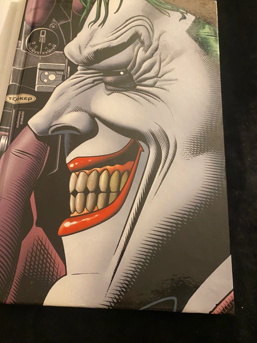 Batman The Killing Joke Deluxe Edition Graphic Novel - photo 3