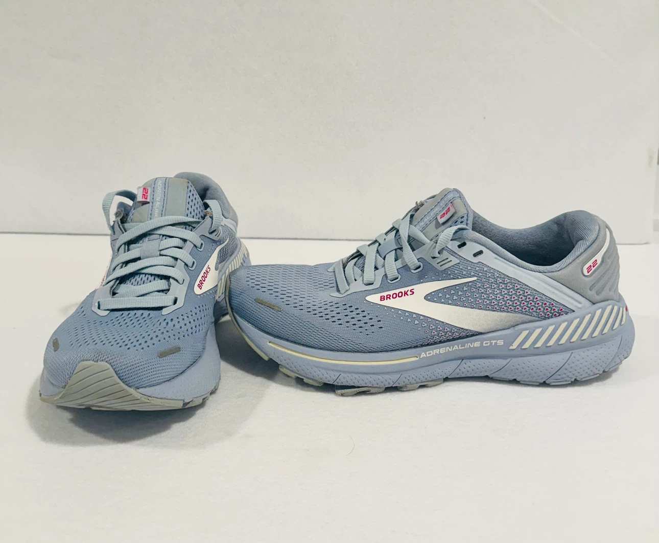Brooks Adrenaline GTS 22 Women's Running Shoes - photo 3