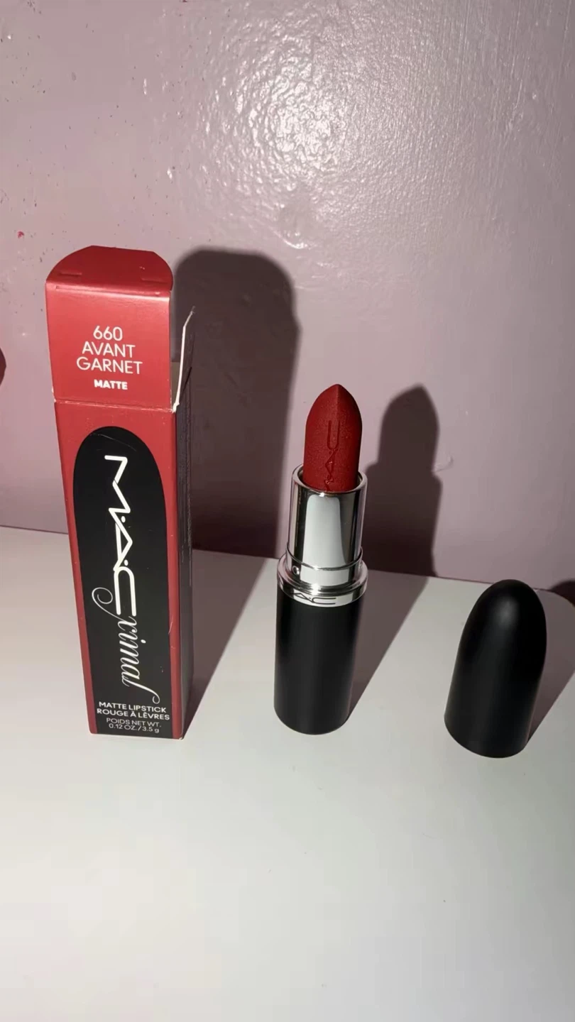 MAC Macximal Matte Lipstick 660 Avant Garnet