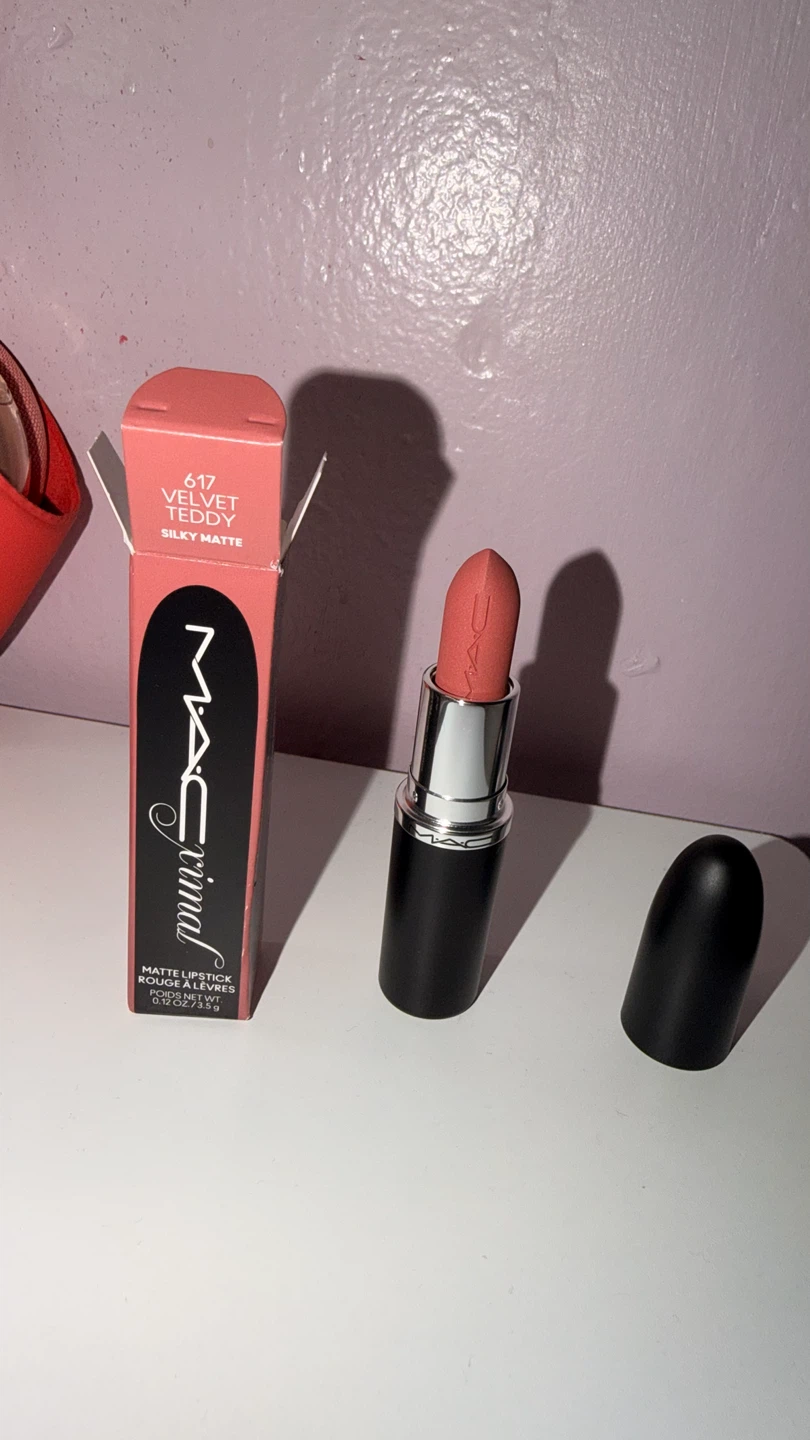 MAC Maximal Silky Matte Lipstick in Velvet Teddy