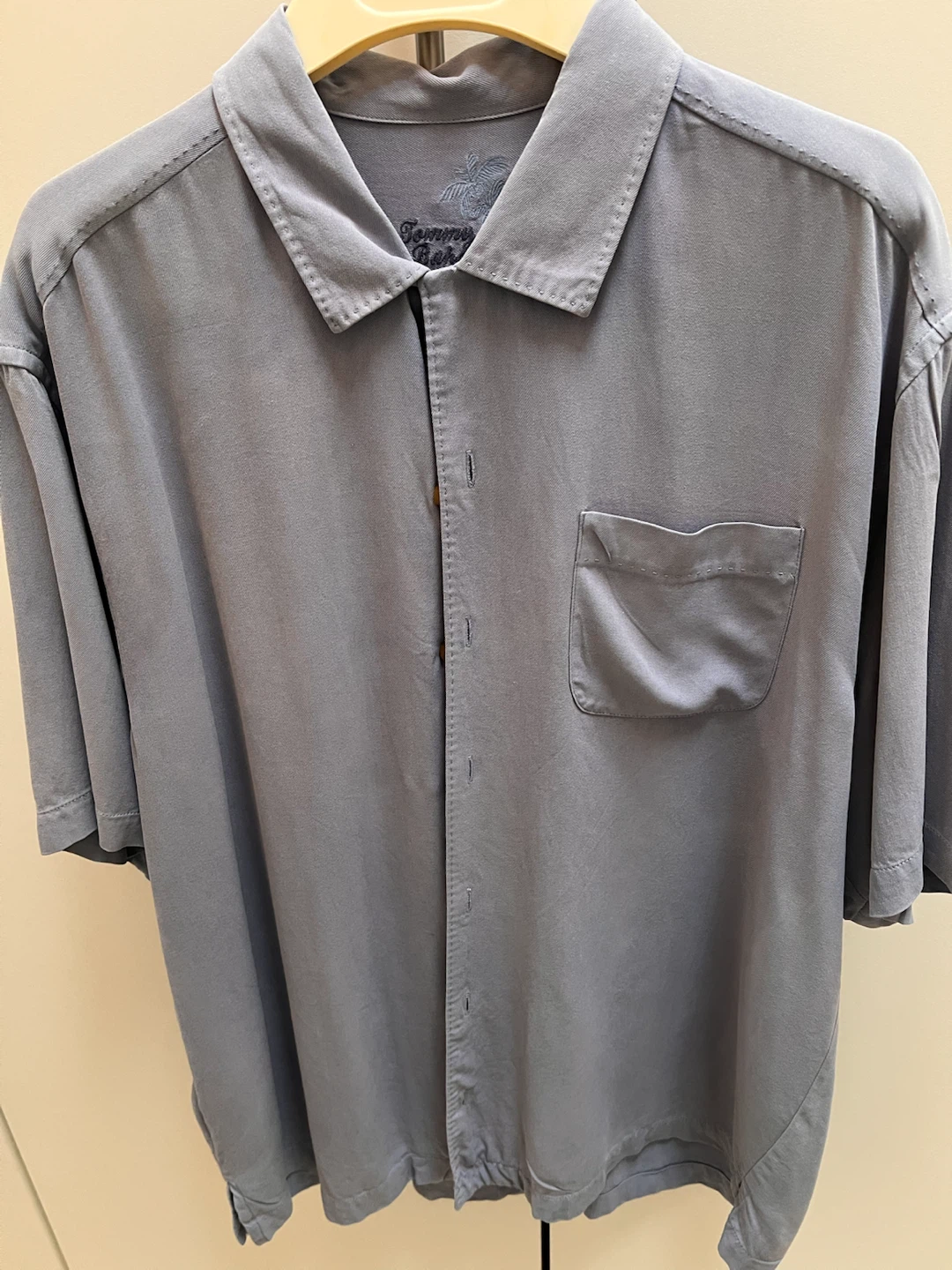 Tommy Bahama 100% Blue Silk Short Sleeve Shirt