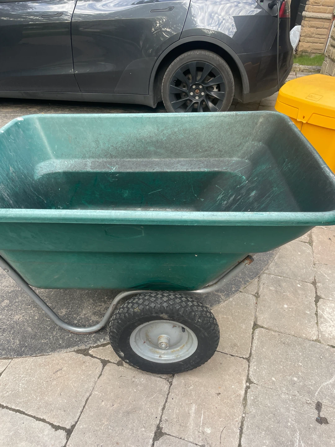 Green Garden Wheelbarrow - photo 3
