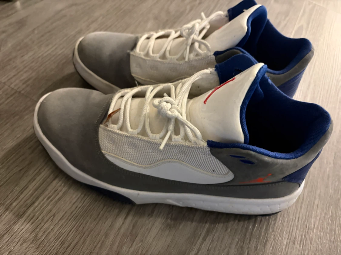 Nike Jordan Basketball Shoes Size 10 - photo 2