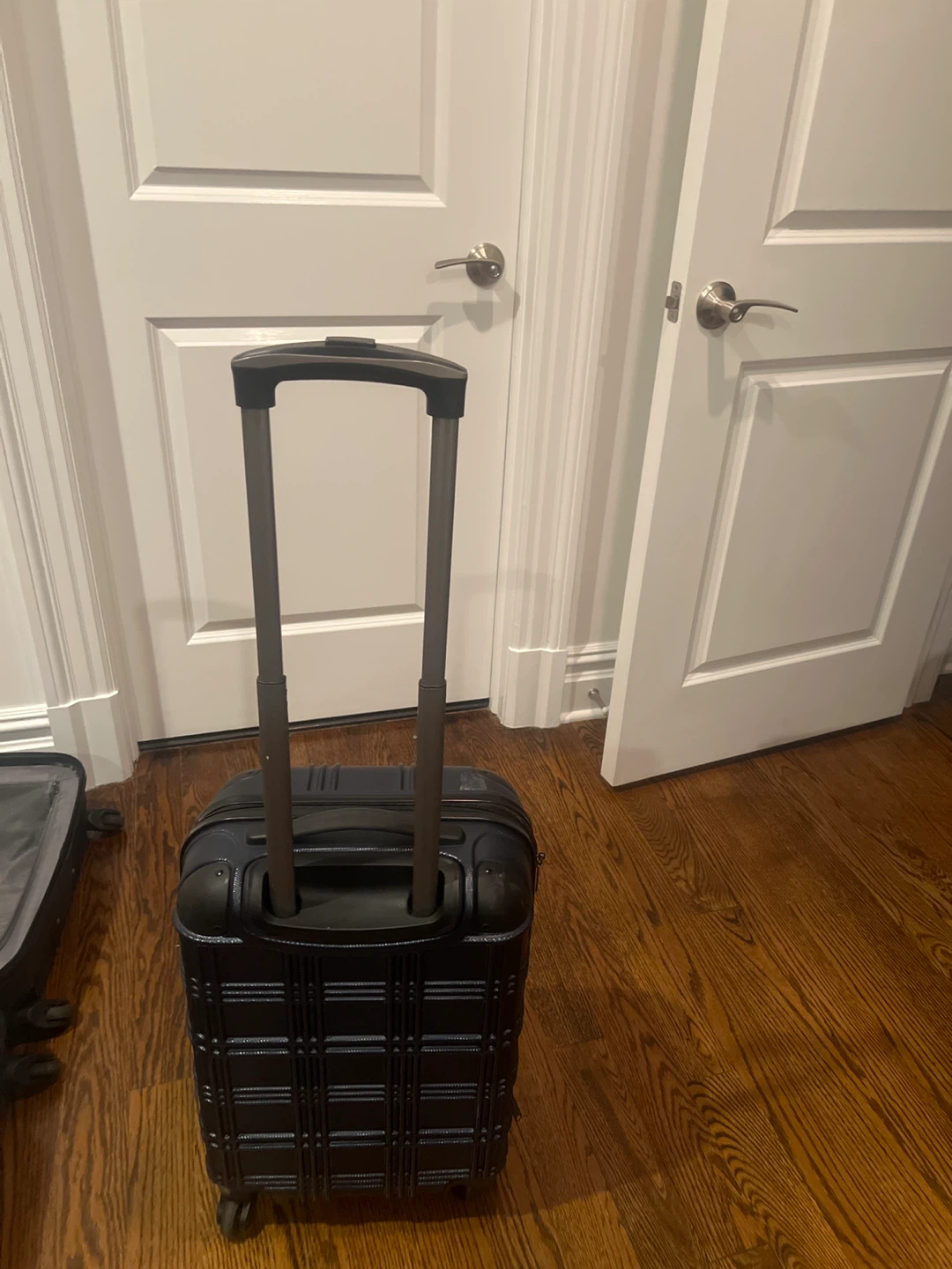 Ben Sherman Nottingham 2 pc Rolling Suitcase set - photo 5