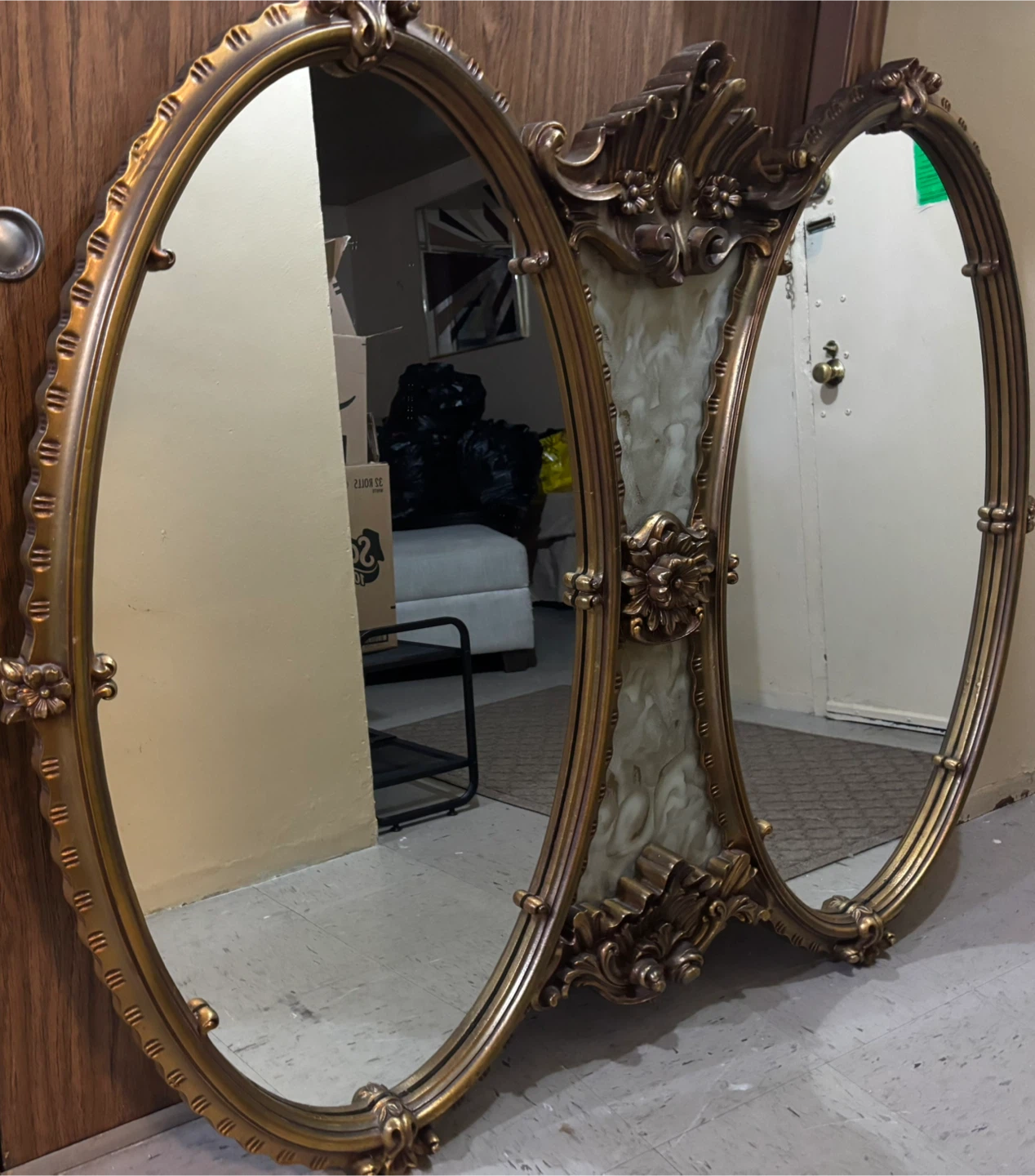 Bassett Gold Ornate Hollywood Regency MCM Oval Wall Mirror - photo 3