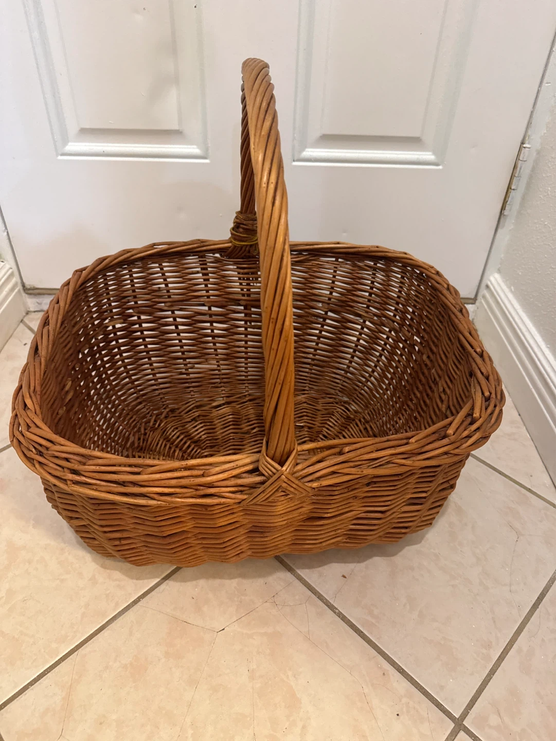 Two Large/smoll Woven Wicker Basket - photo 2