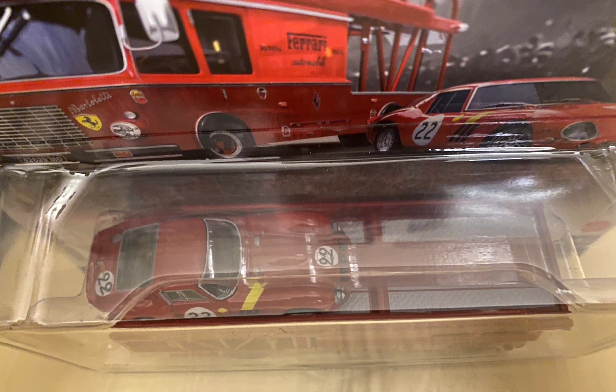 Hot Wheels Premium Ferrari 250 GTO & Bartoletti Transporter - photo 3