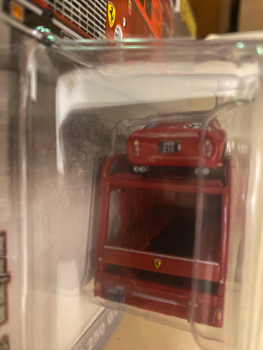 Hot Wheels Premium Ferrari 250 GTO & Bartoletti Transporter - photo 4