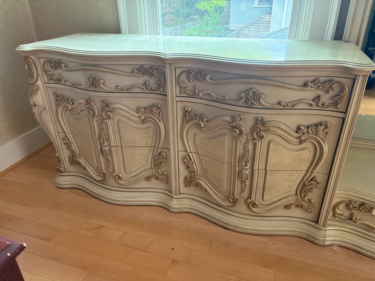 Vintage French Provincial Style Dresser with Mirror (combinaire) - photo 5