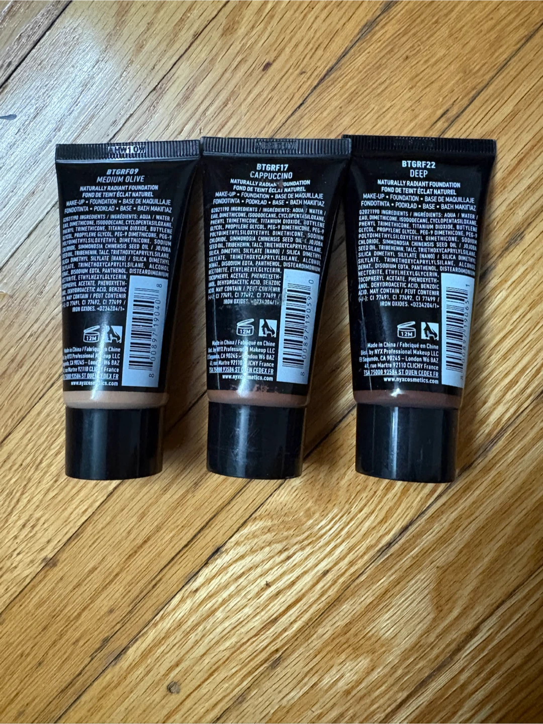 Nyx born to glow foundation - photo 3