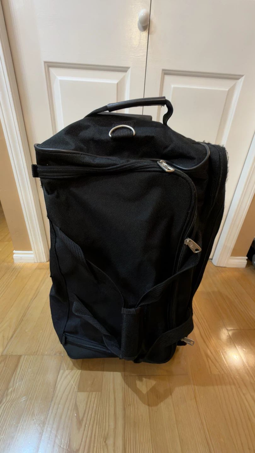 Air Canada Rolling Duffel Bag set - photo 3