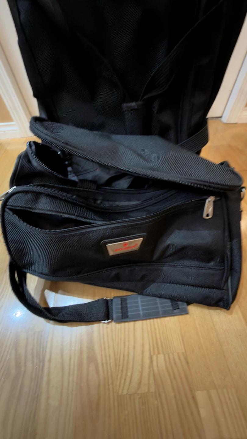 Air Canada Rolling Duffel Bag set - photo 4