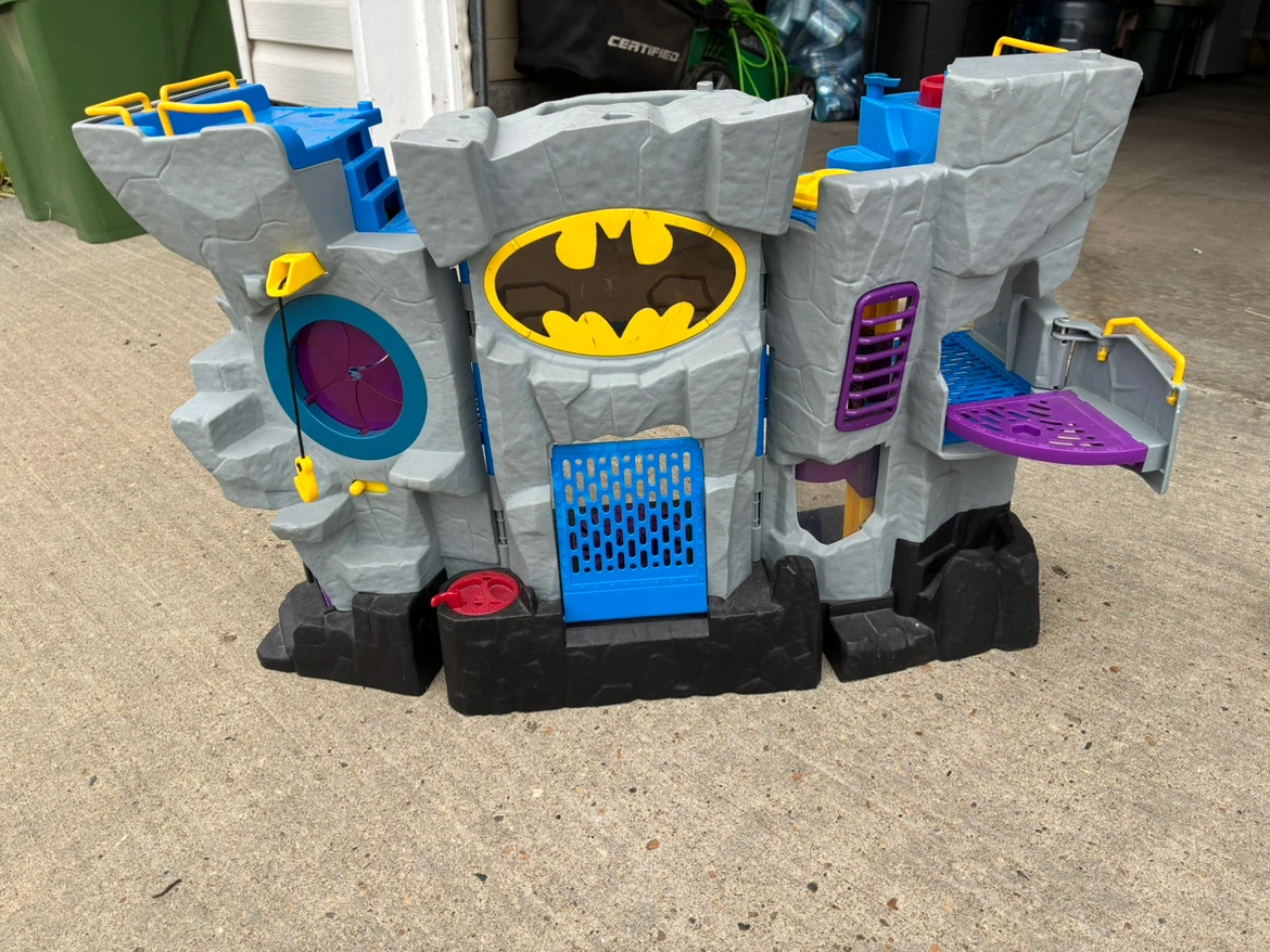 Fisher-Price Imaginext DC Super Friends Batcave Playset - photo 5