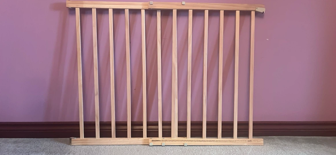 Evenflo top of the stairs infant gate - photo 3