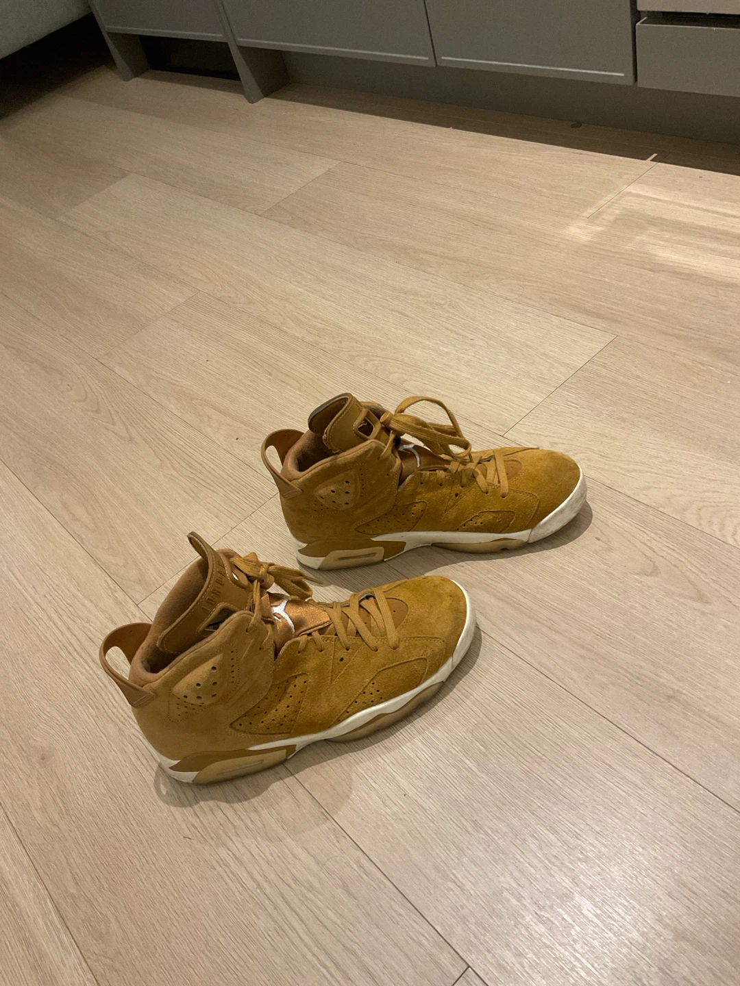 Air Jordan 6 Retro Suede Sneakers