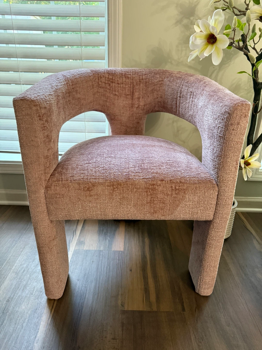 Modern Pink Accent Chair - photo 2