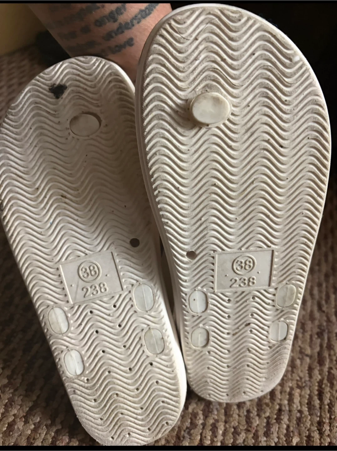 White STONG Flip Flops Size 38 - photo 2