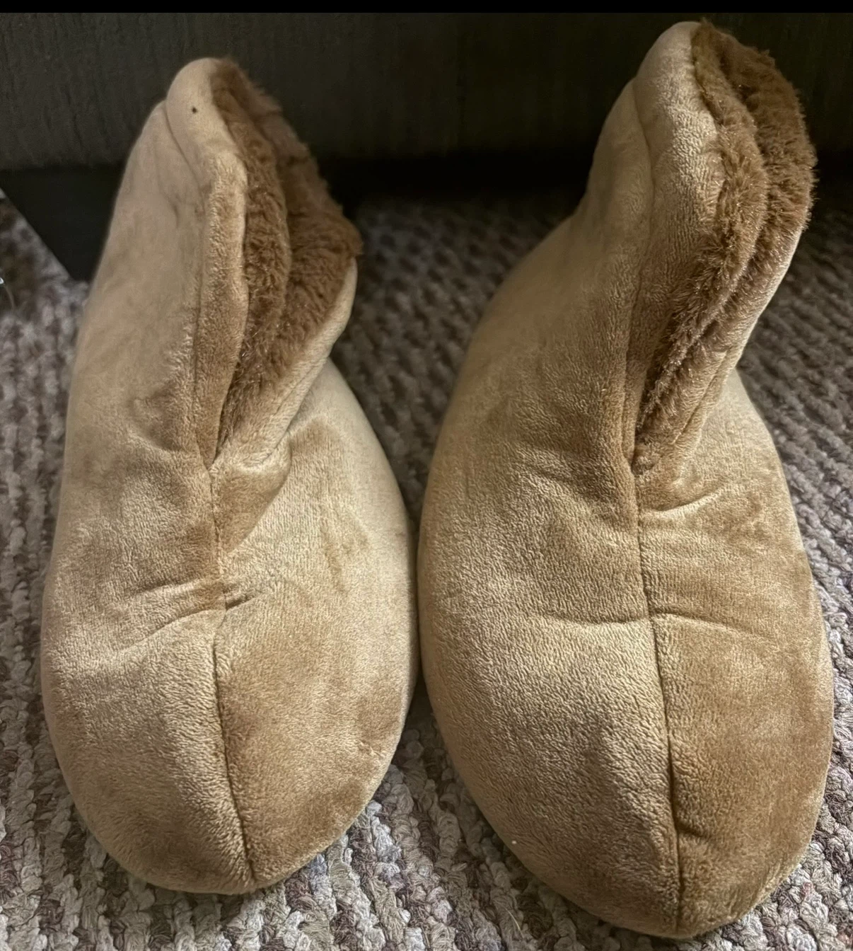 Dearfoams Small Plush Slippers ~ Size 5/6
