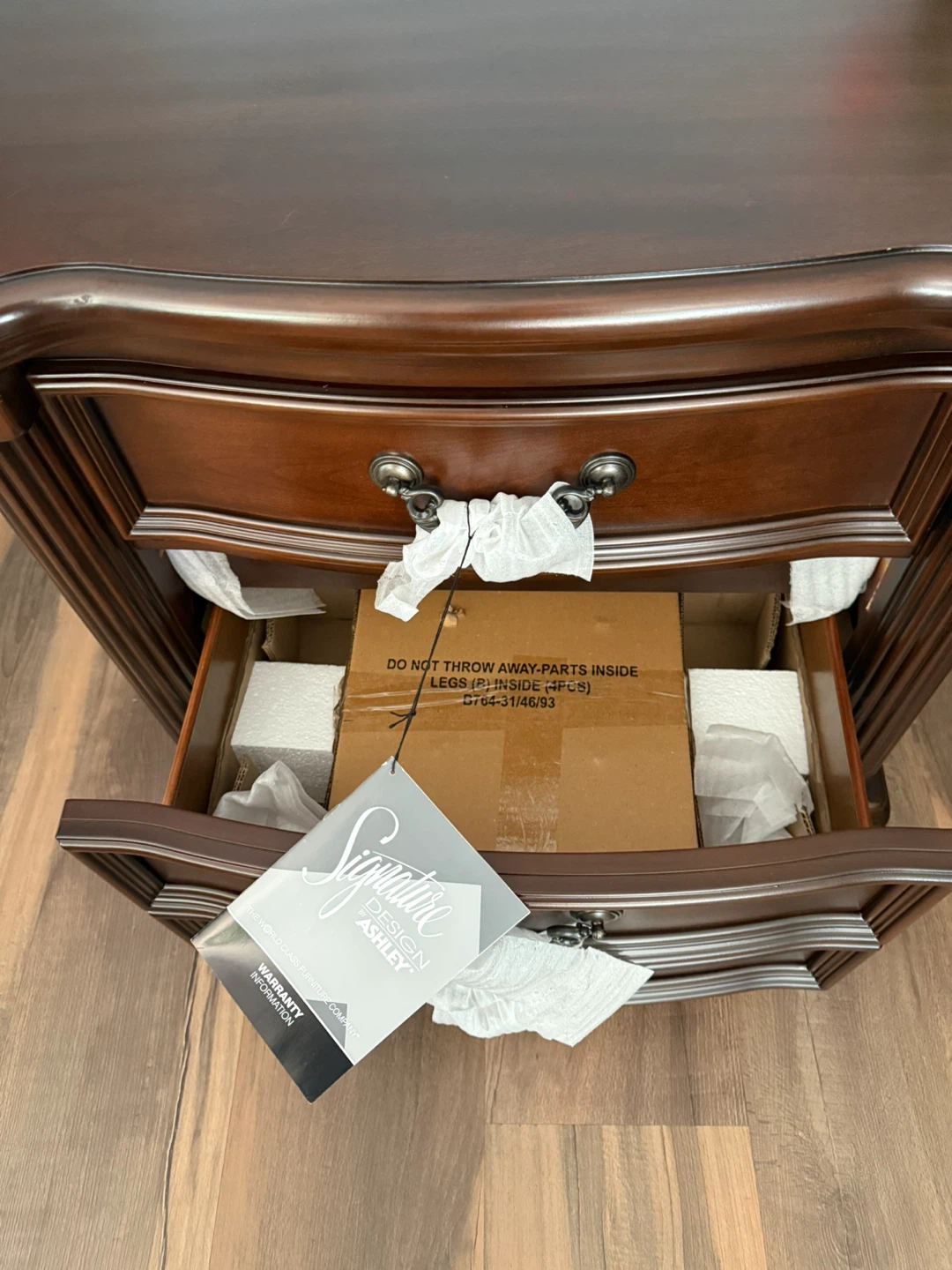 Signature Design by Ashley Three Drawer Nightstand - photo 4
