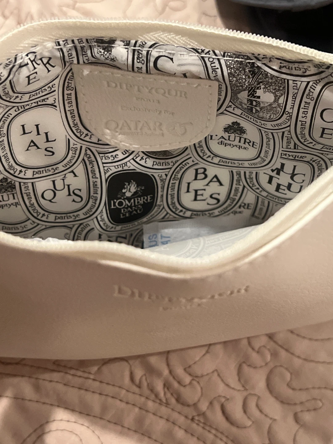 3 Diptyque Paris White Pouches Qatar Airways Business Class - photo 3