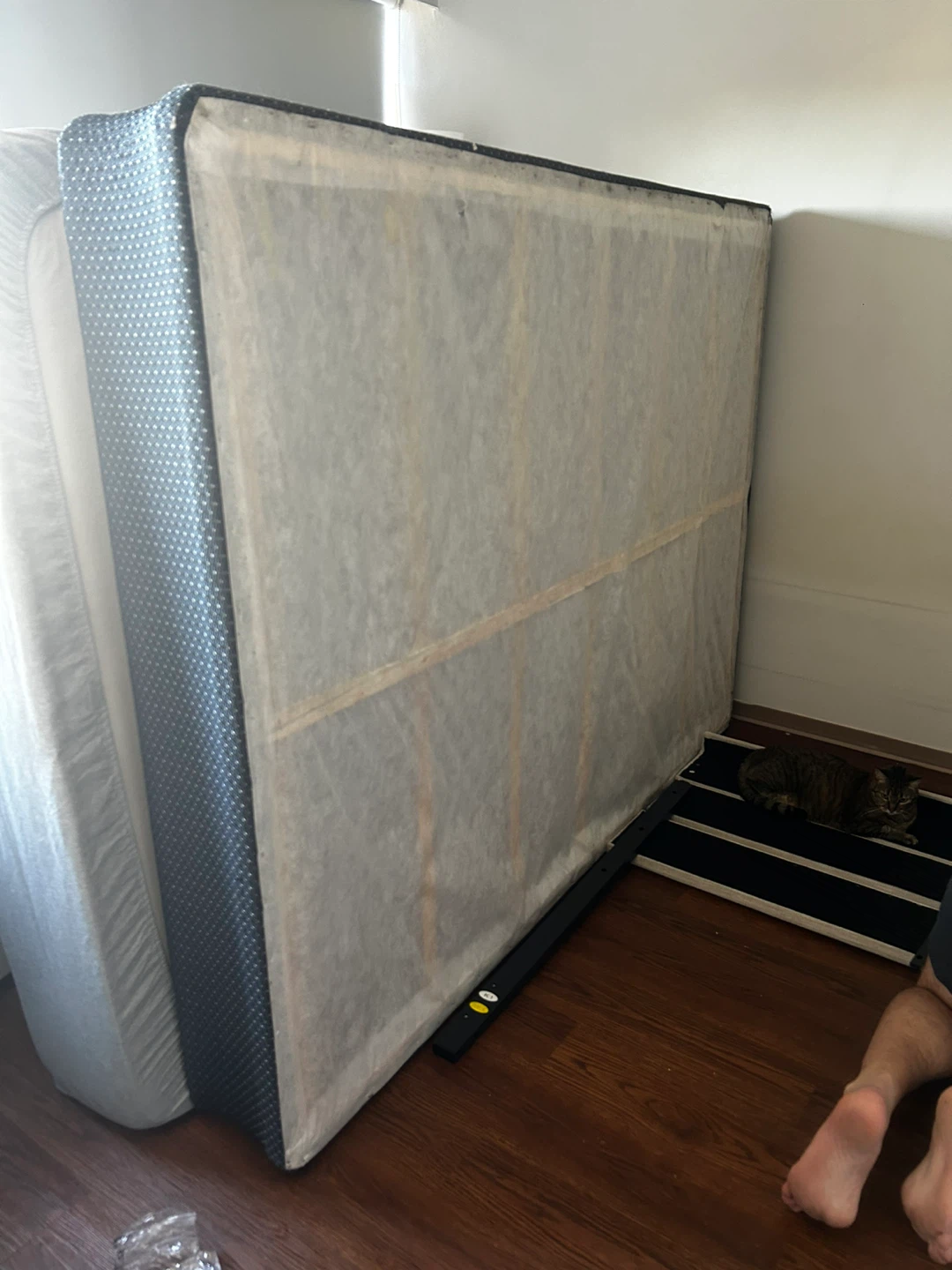 Box Spring Bed Frame - Queen Size - photo 2