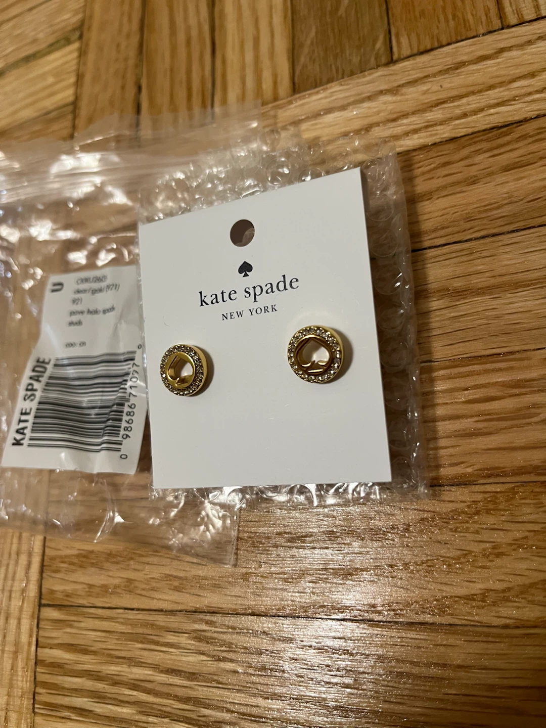 Kate Spade Gold Pave Halo Spade Studs NWT - photo 3
