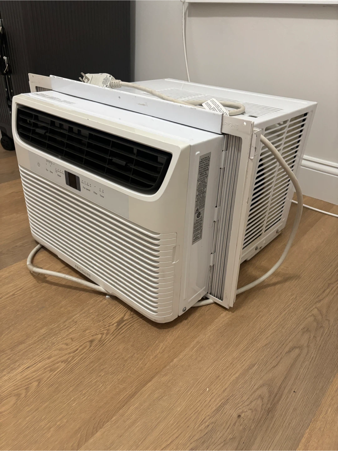 Frigidaire 10,000 BTU Window AiC - photo 4
