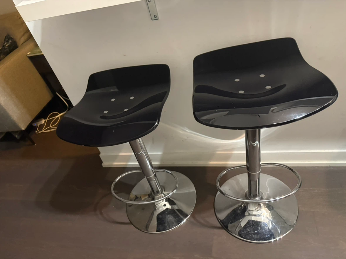 Set of 2 Black Modern Bar Stools
