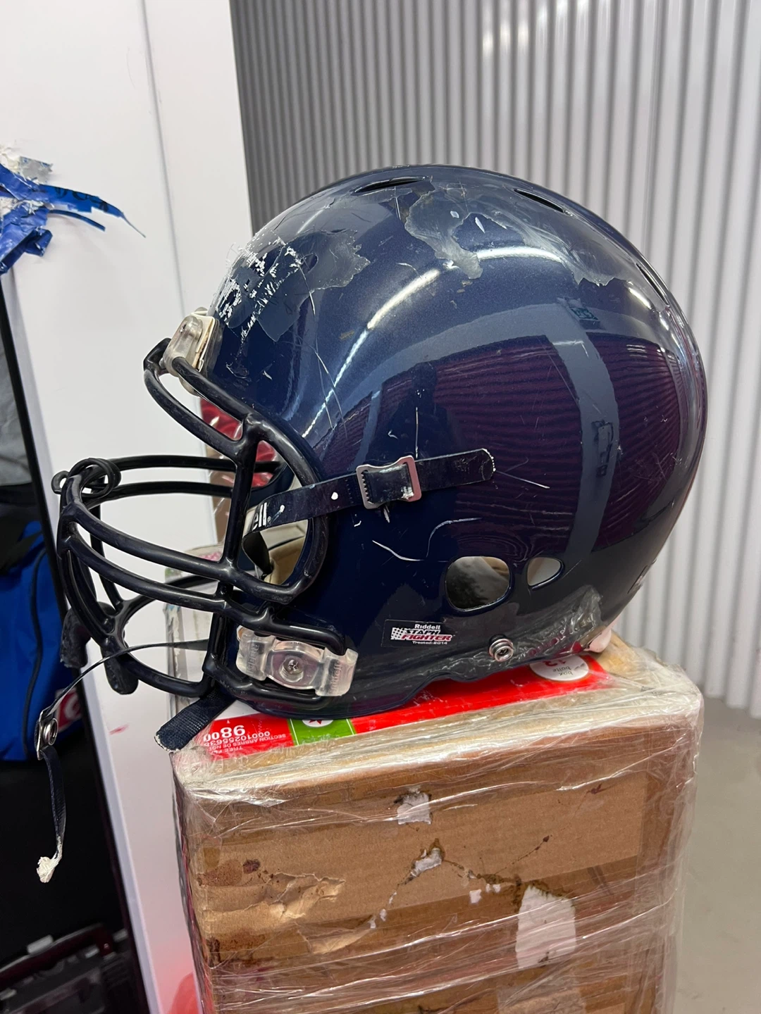 Riddell Football Helmet & Pads - photo 4