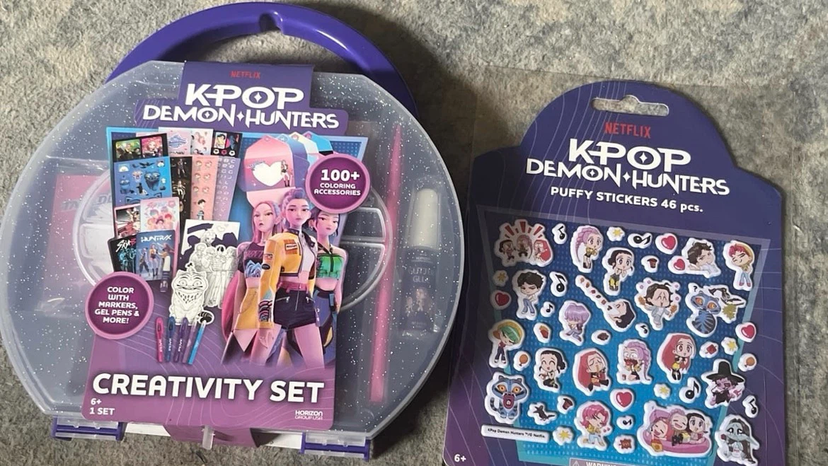 Netflix KPOP Demon Hunters figurines, stickers and creative set - photo 4