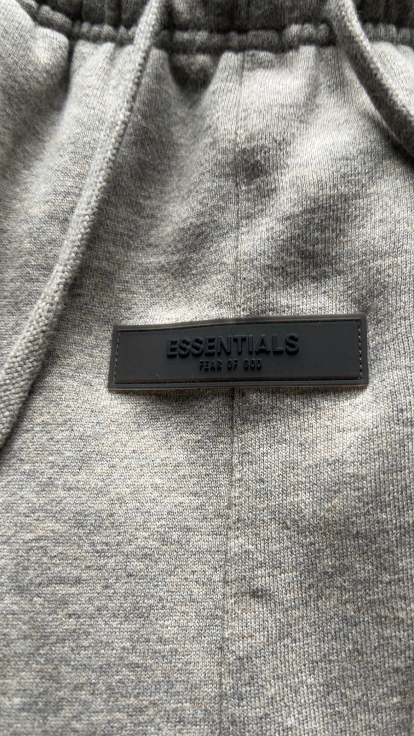 Authentic dark oatmeal essential shorts - photo 3