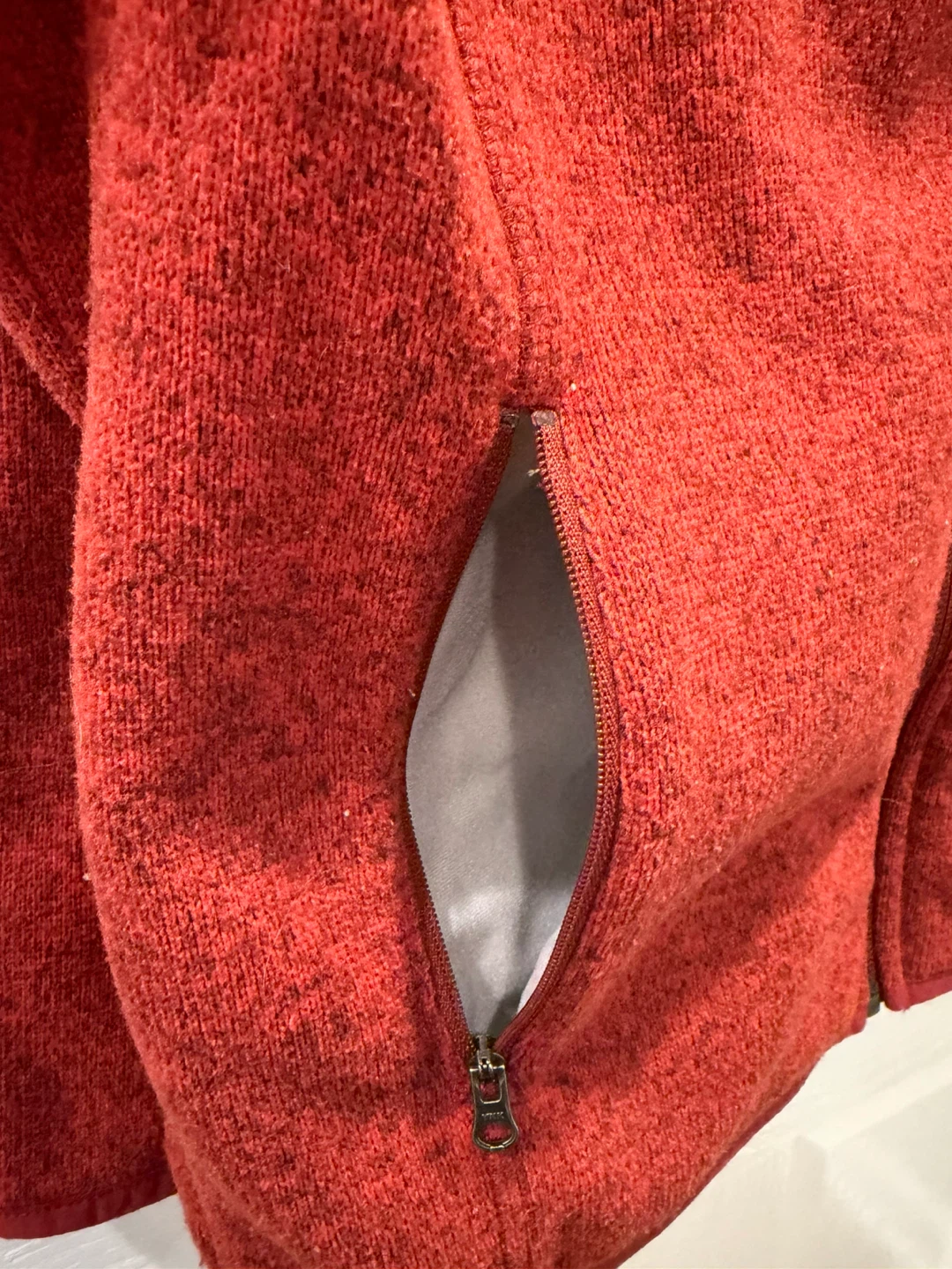 Kids size 10-12 L.L.Bean Red Fleece Hooded Jacket Size M 10-12 - photo 4