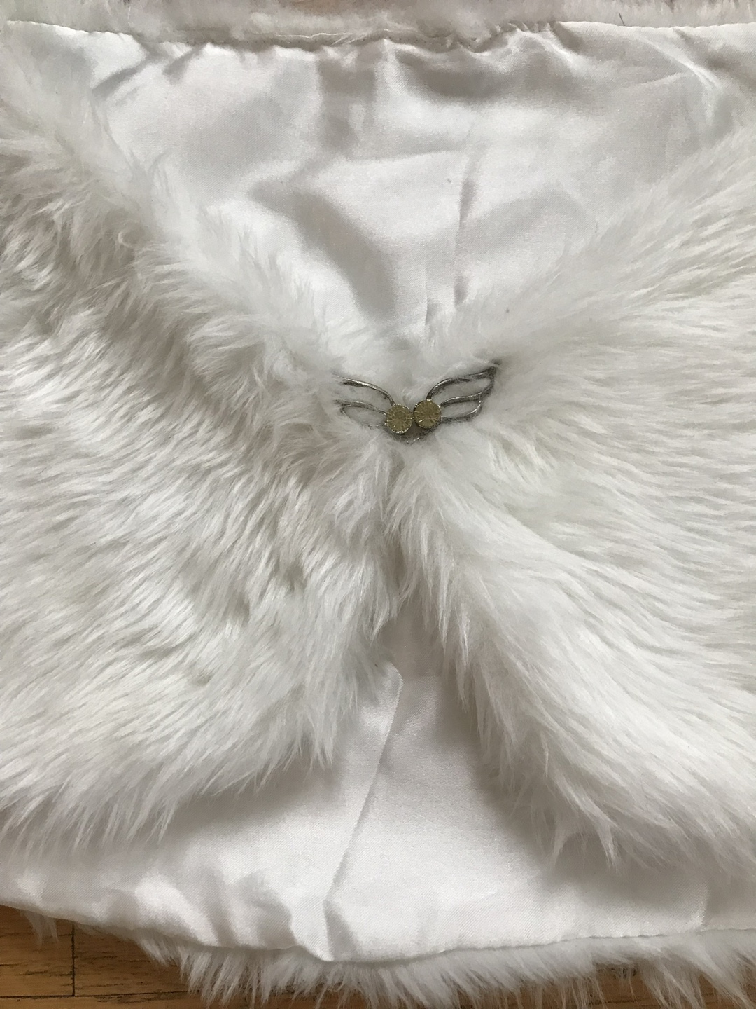 Faux Fur Shawl - photo 4
