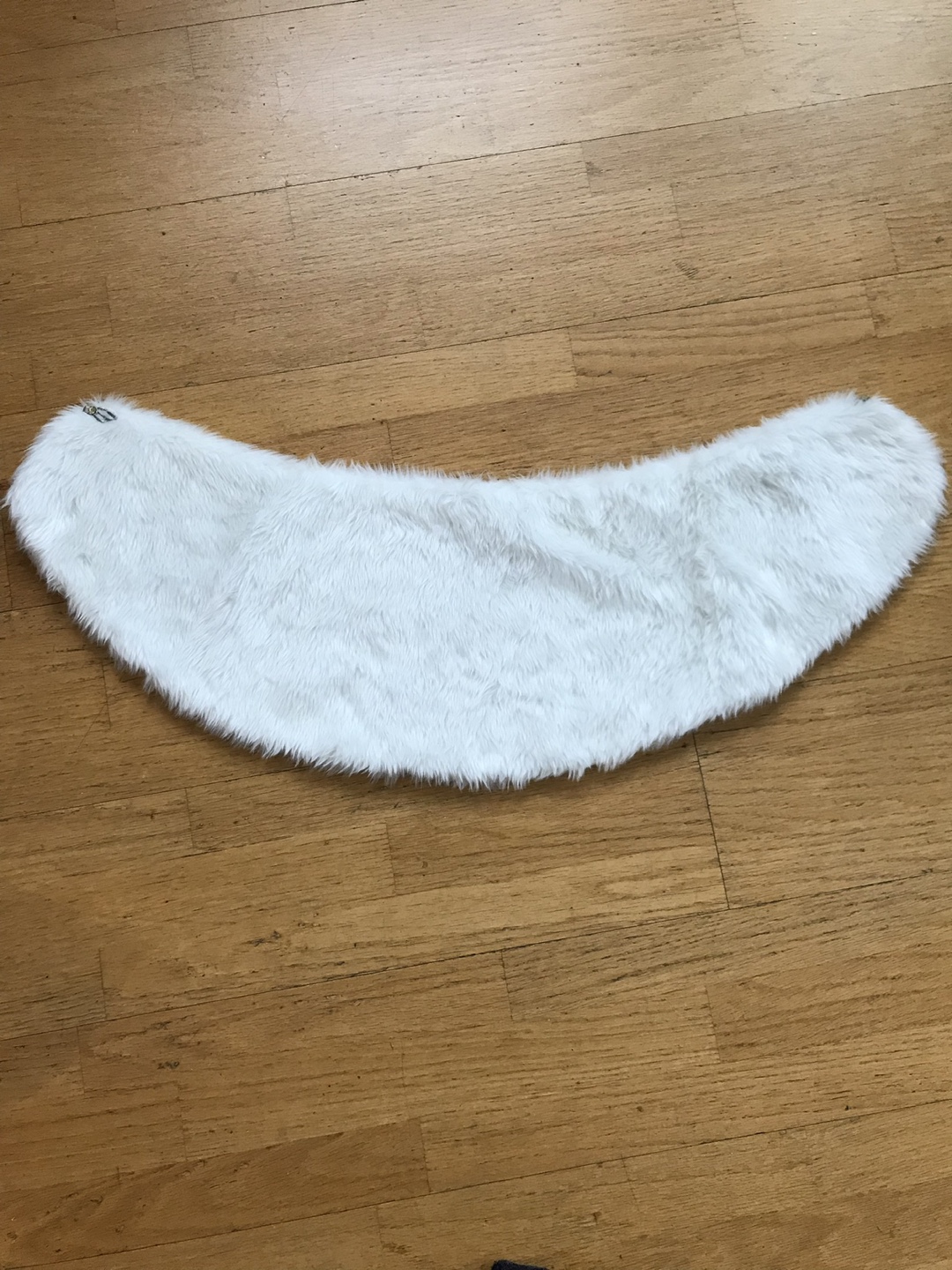Faux Fur Shawl - photo 3